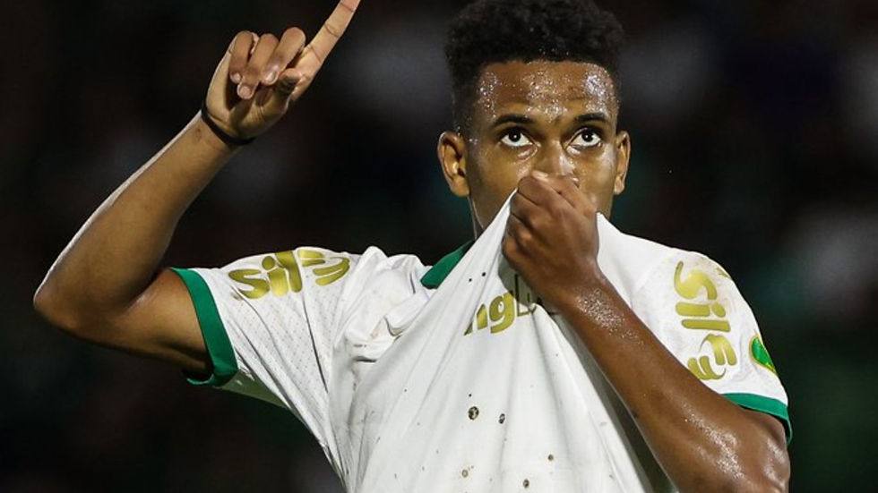 Palmeiras muda atitude e domina o Guarani fora de casa