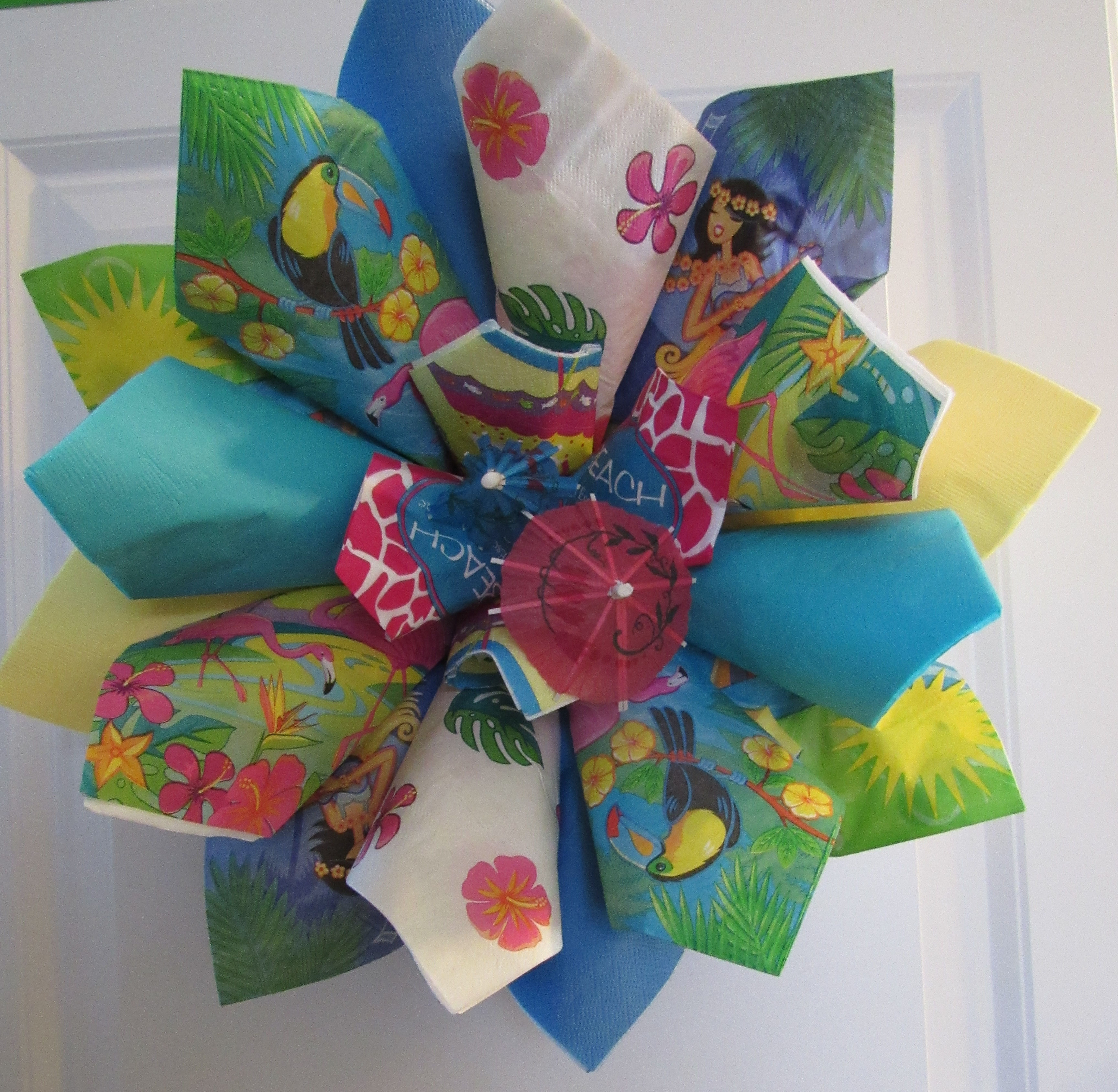 Tropical wreath