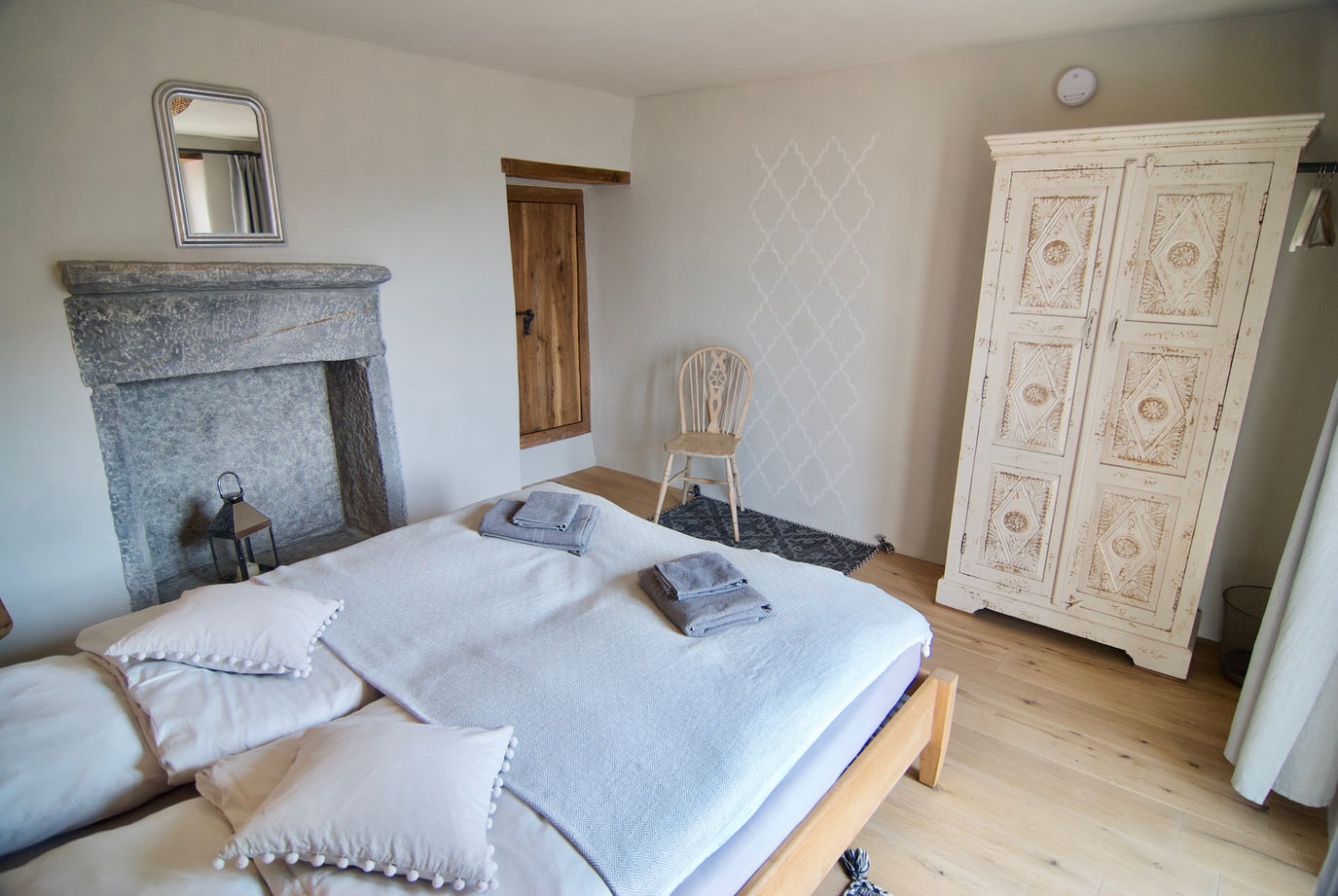 Third picture of room 2 in CB Guesthouse, Valle Verzasca, Mergoscia accommodation, Verzasca dam, Lake Maggiore, Ticino
