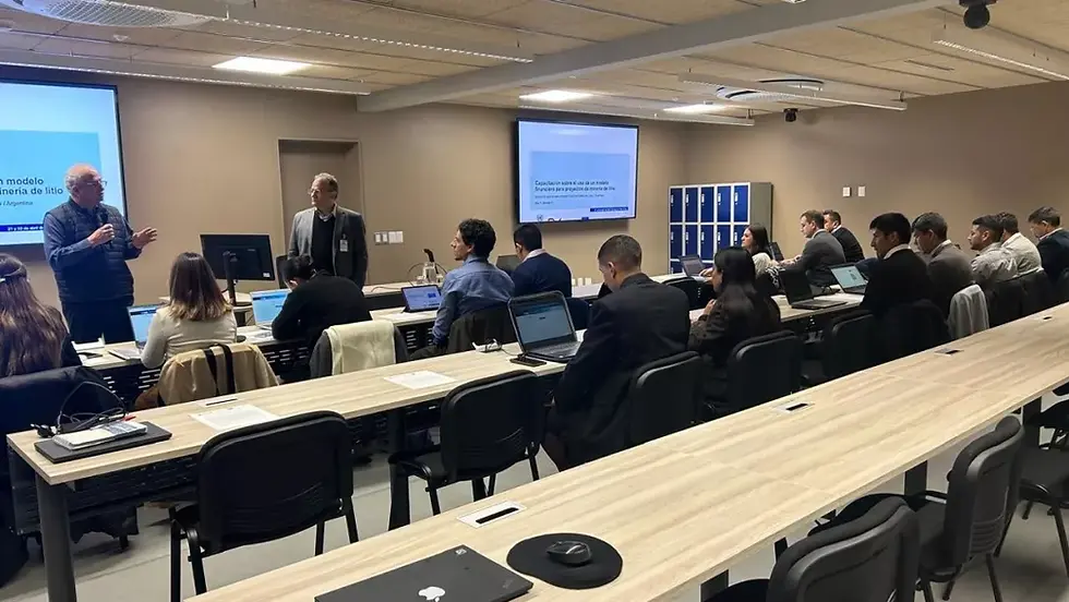 Salta: Secretaría de Minería se capacita en análisis económico del litio