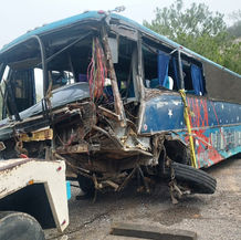 Abren circulación en la carretera 135D luego de choque de vehículos