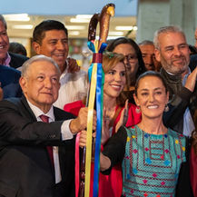 AMLO entrega el bastón de mando a Claudia Sheinbaum