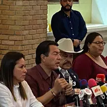 Dirigencias anuncian declinación a favor de Guadiana; Candidato del PVEM responde que no