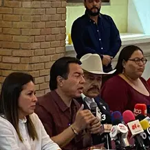 Dirigencias anuncian declinación a favor de Guadiana; Candidato del PVEM responde que no