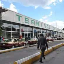Balacera en Terminal de Taxqueña con saldo de dos muertos y heridos; suspenden corridas