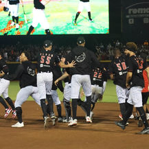 Guerreros de Oaxaca viene de atrás y pone la serie 3-0