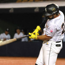 Explota ofensiva Bélica en juego inaugural