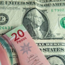 Se consolida súperpeso el dólar se vende por debajo de los 18 pesos al cierre del 15 de diciembre