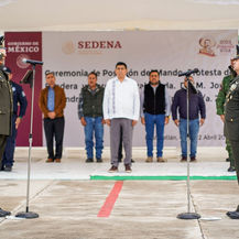 Atestigua Gobernador de Oaxaca relevo del cargo en 44 Zona Militar