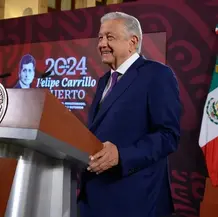 “La decadencia se enfrenta con una transformación radical”: AMLO