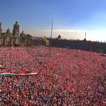 Oposición ocupa el zócalo y acusan a AMLO de querer adueñarse del INE