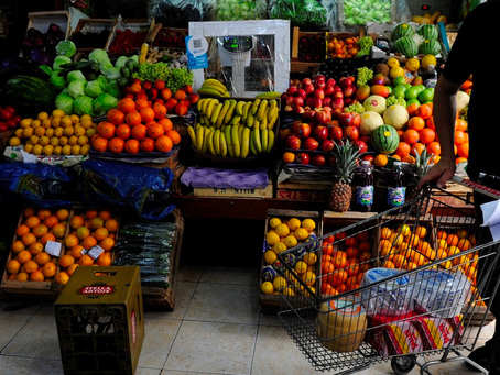 En marzo, los consumidores pagaron 3,7 veces más de lo que cobraron los productores