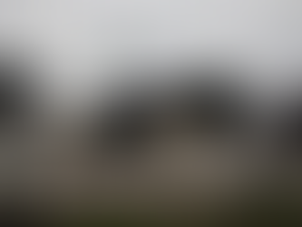 Se fugaron en una camioneta y chocaron frente de una casa en El Palomar