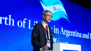 “La Argentina cambia de modelo y los sectores que pierden beneficios hacen ruido”, según economista