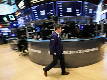 Jornada positiva para los mercados: suben acciones, rebotan bonos y baja el riesgo país