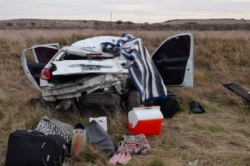 Murió una mujer en un vuelco en la ruta en Torquinst y el conductor quedó herido