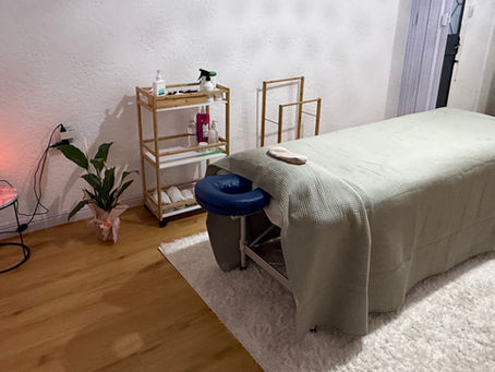 Inauguración y ampliación de servicios en el consultorio de estética de Daniela González.