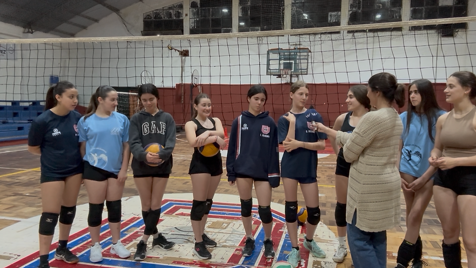 Sub-14 de Olympic Atenas rumbo al Sudamericano de vóley: buscan apoyo para cumplir su sueño deportivo.