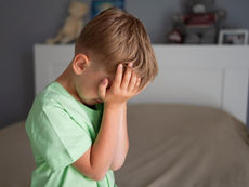 Birra ou crise? Especialista explica como identificar sinais em crianças com autismo