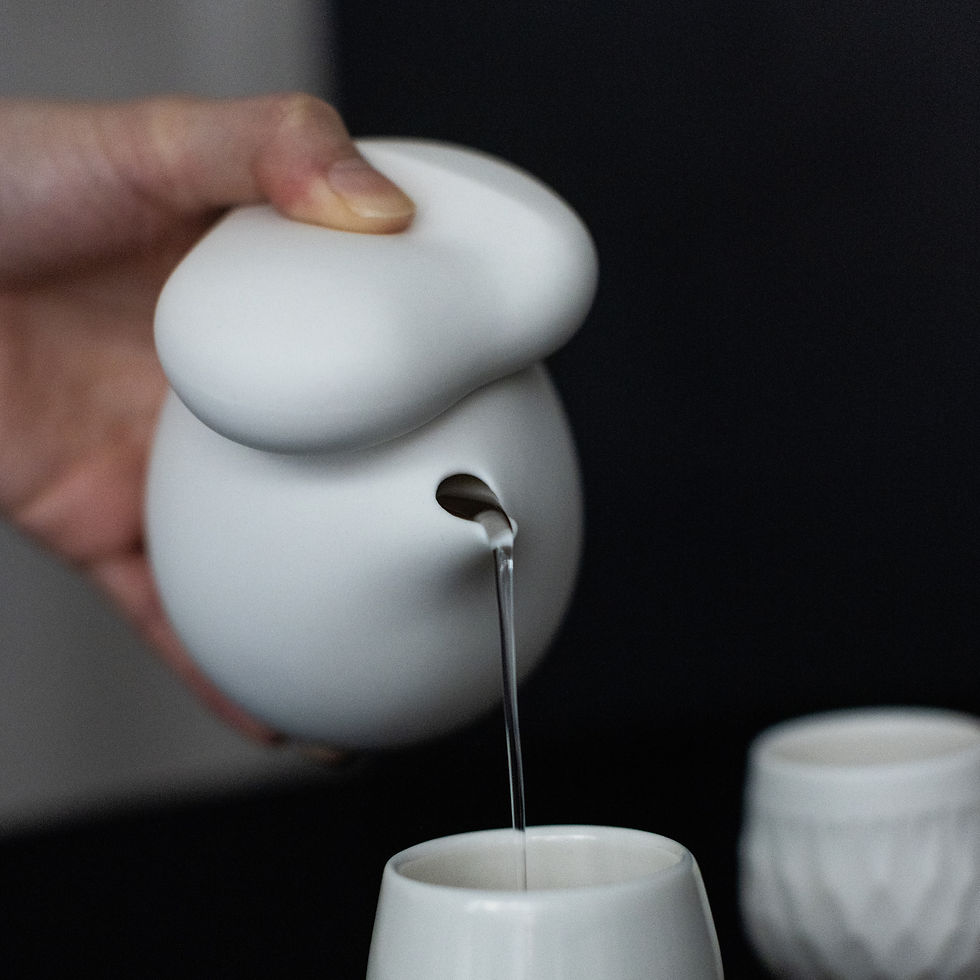 Thumbnail: Cloud Pourer by Ando Ryosuke
