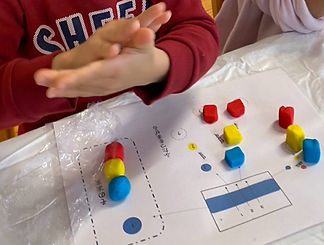 三色の粘土で新しい色をつくってみよう