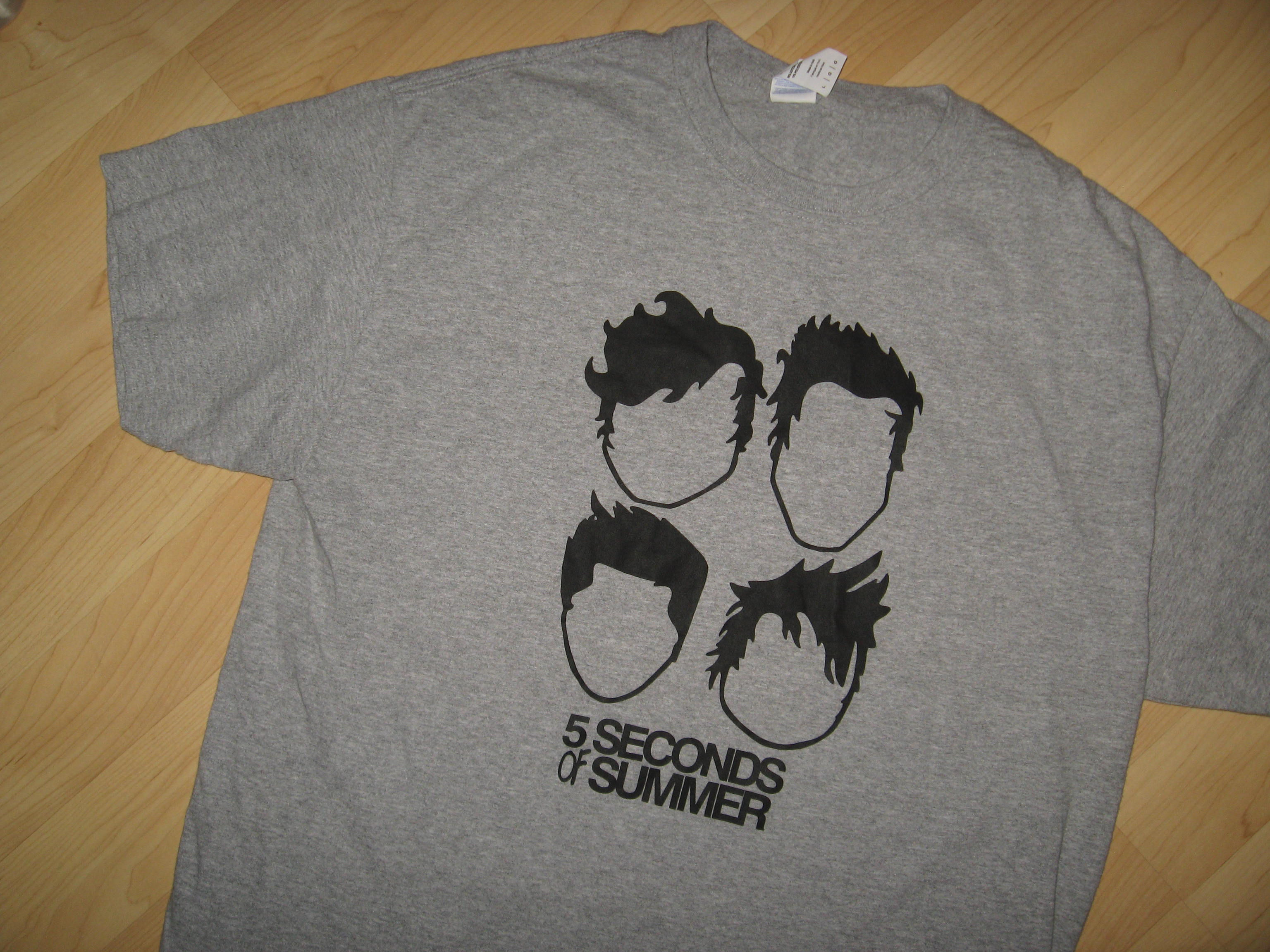 5 Seconds Of Summer 5SOS Concert Tee - Large