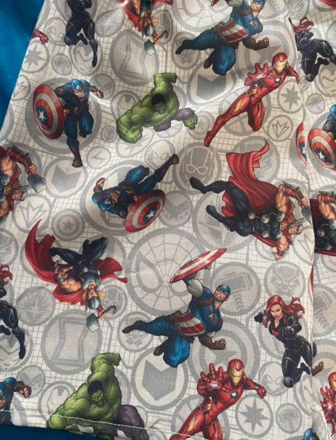 Miniature : Short avengers 4ans