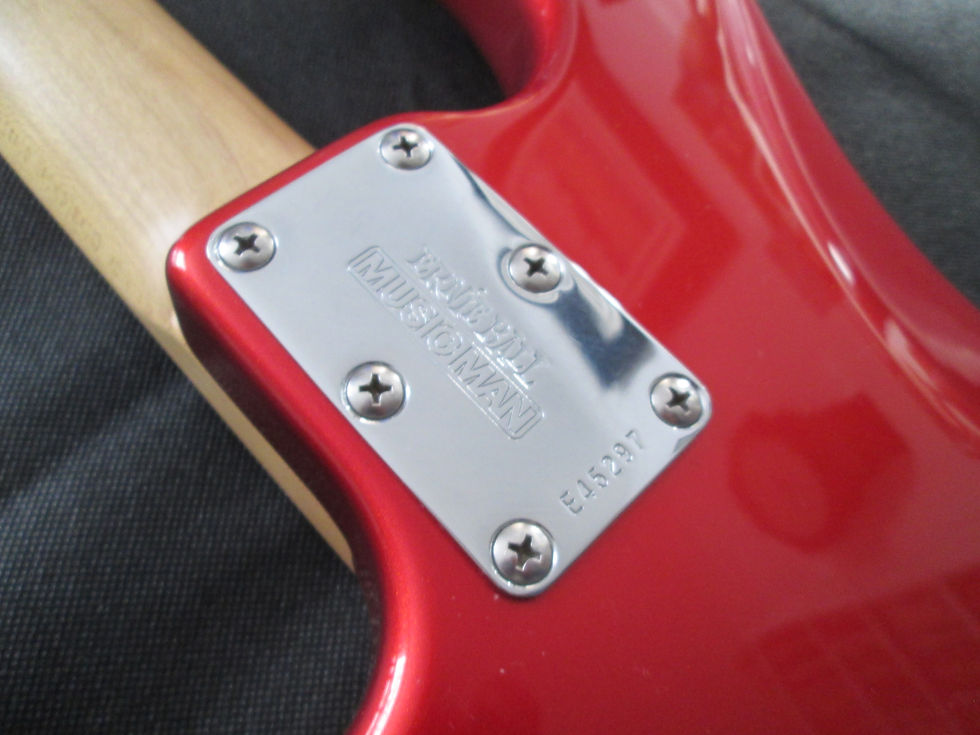 Thumbnail: Ernie Ball Musicman Stingray bass