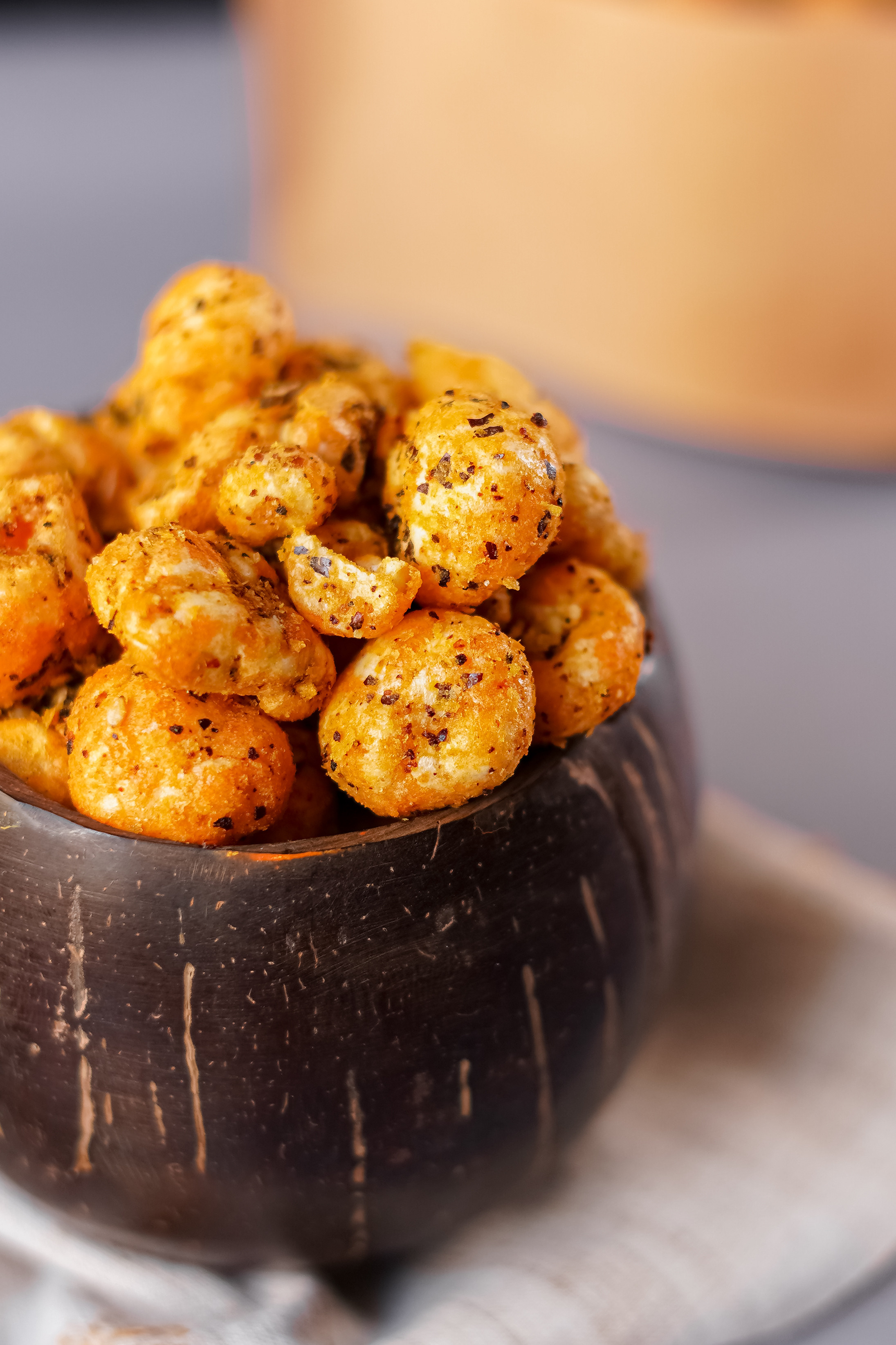 Chilli cheesy makhana