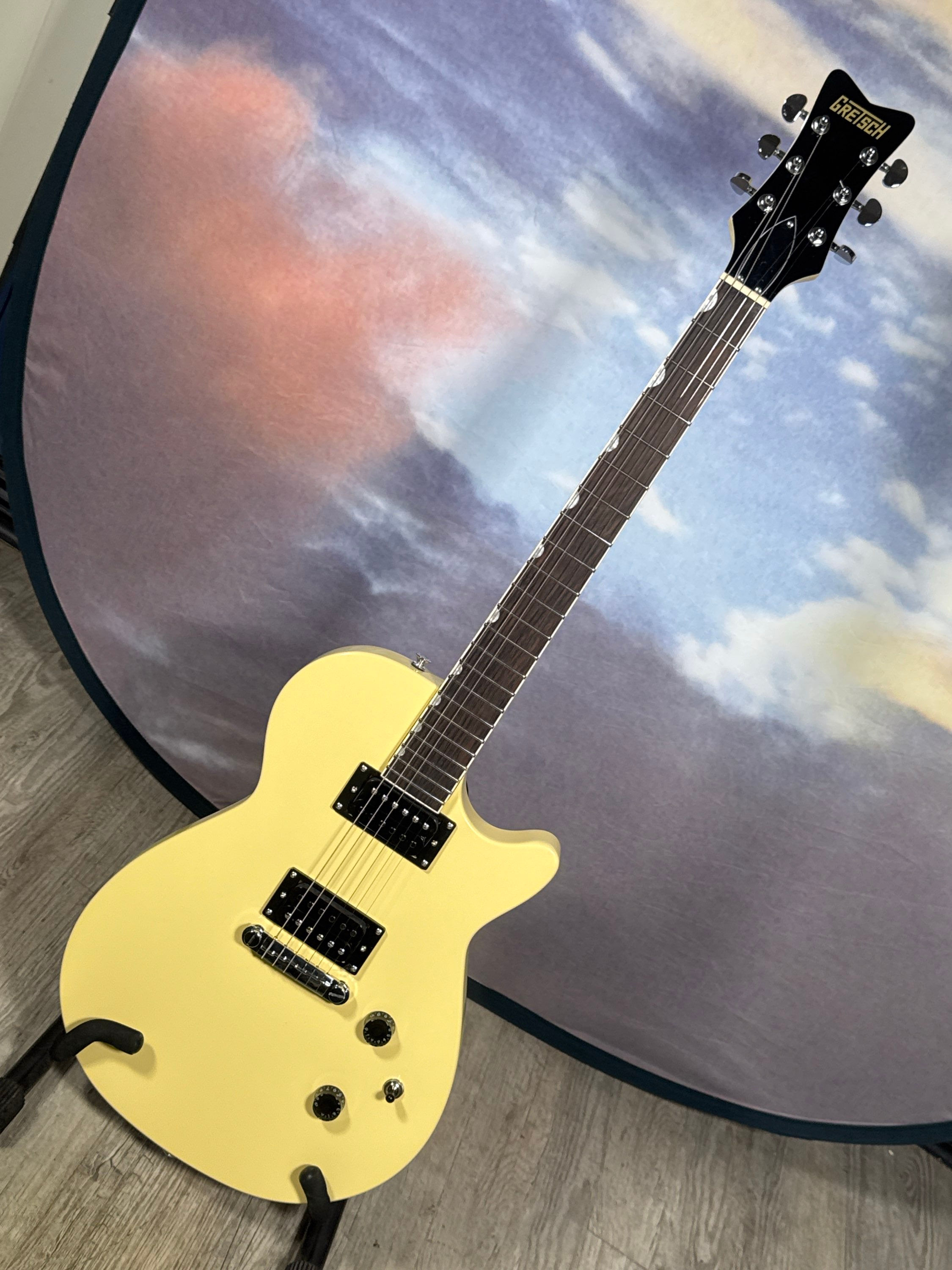 Gretch jet ClB aged wht. Electric guitar.