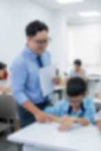 Thầy Triều và học viên