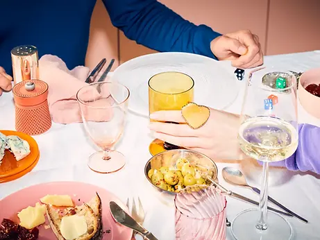 Dornbracht-meta-square-design-series-experience-kitchen-kitchen-faucet-brushed-champagne.w