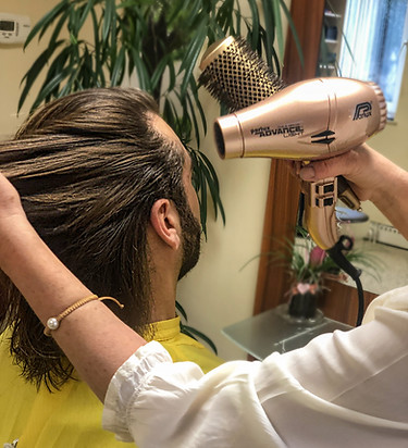 Haare föhnen Friseur