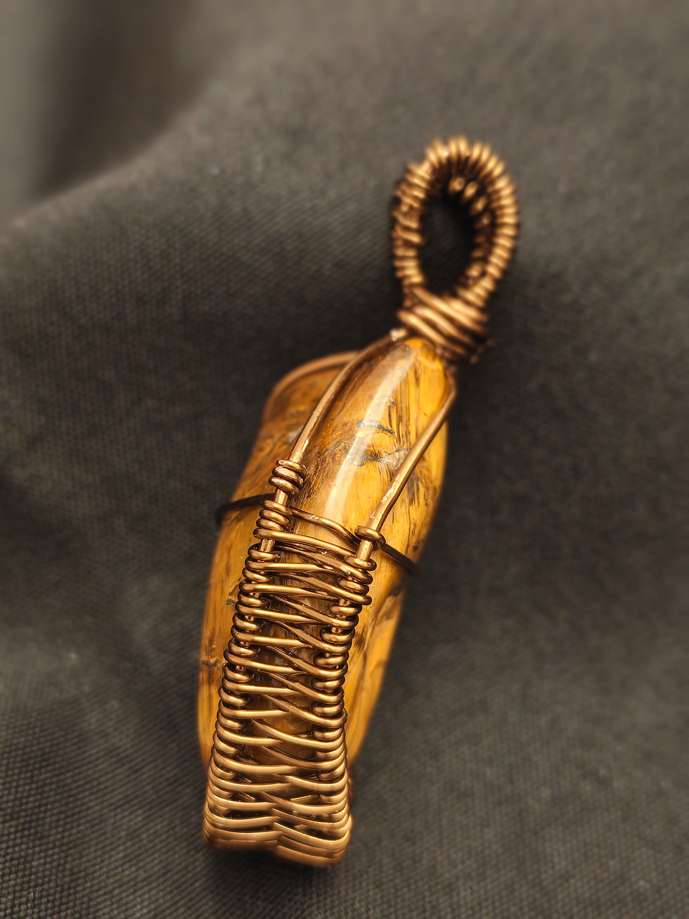 Thumbnail: Tiger's Eye wire wrap 