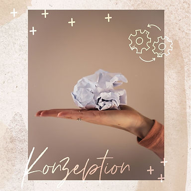 Step bei Step: Eine Idee wird verworfen, die nächste tut sich auf. Nicht immer ist der erste Ansatz auch der letzte. Die Konzeption ist ein weiterer Schritt zur Realisierung deiner Vision. Dabei erweisen sich häufig anfängliche Gedankengänge als Sackgasse. Meine Aufgabe ist es, in diesem kreativen Labyrinth nicht den Überblick zu verlieren und deine Vision vor Augen zu halten. So entwickeln wir den Weg zum Ziel gemeinsam!