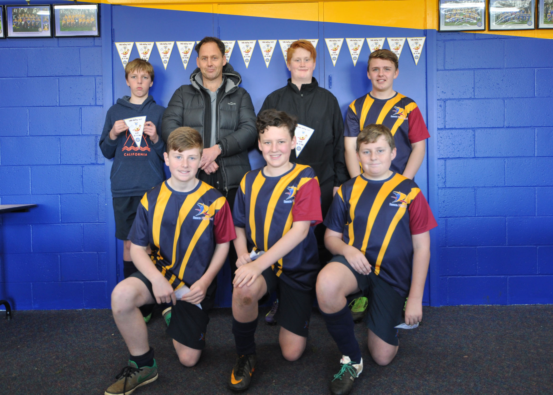 17 - 2016 Six A Side