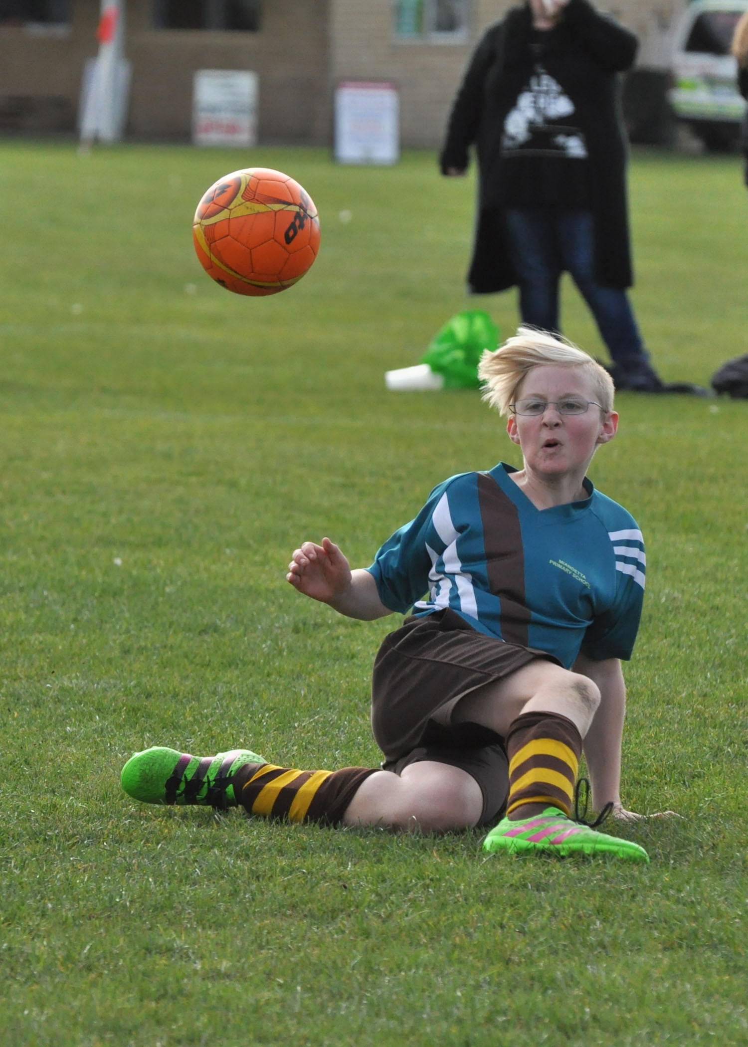 32 - 2016 Six A Side