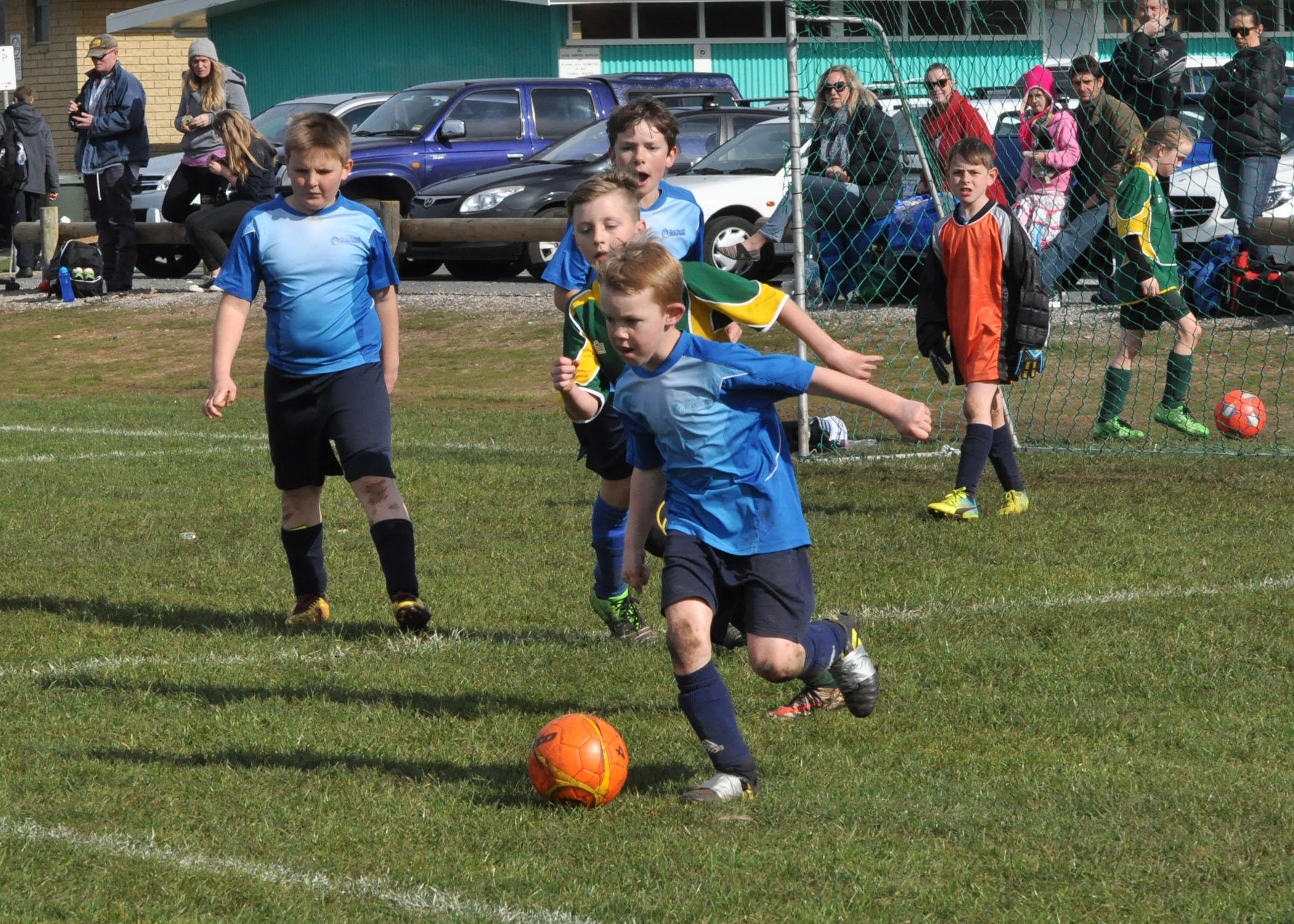 100 - 2016 Six A Side