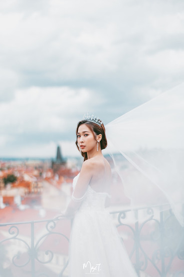Pre Wedding 海外oversea 婚紗相攝影 Max Tang Photography 婚紗作品 新娘頭紗飄起 歐洲布拉格婚紗相