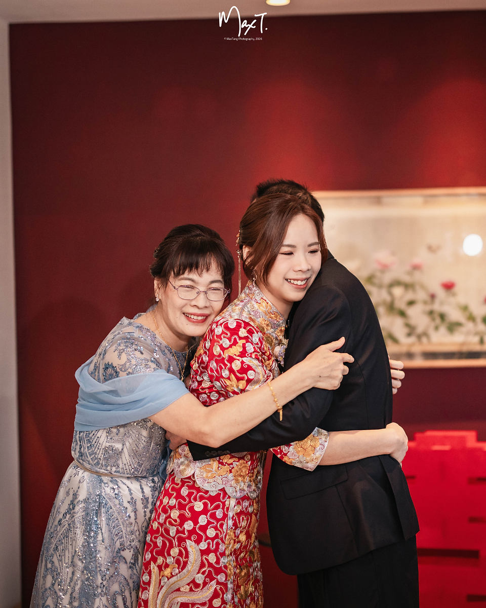 中式出門攝影：Big Day穿裙褂 新娘父母合照情緒 Max Tang Photography
