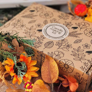 Candle making kit with flower design