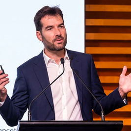 Phased Licensing Proposed to Safely Integrate AI into Healthcare