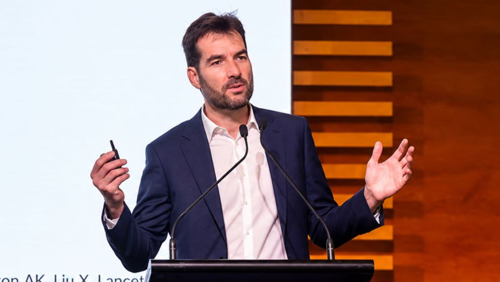 Phased Licensing Proposed to Safely Integrate AI into Healthcare