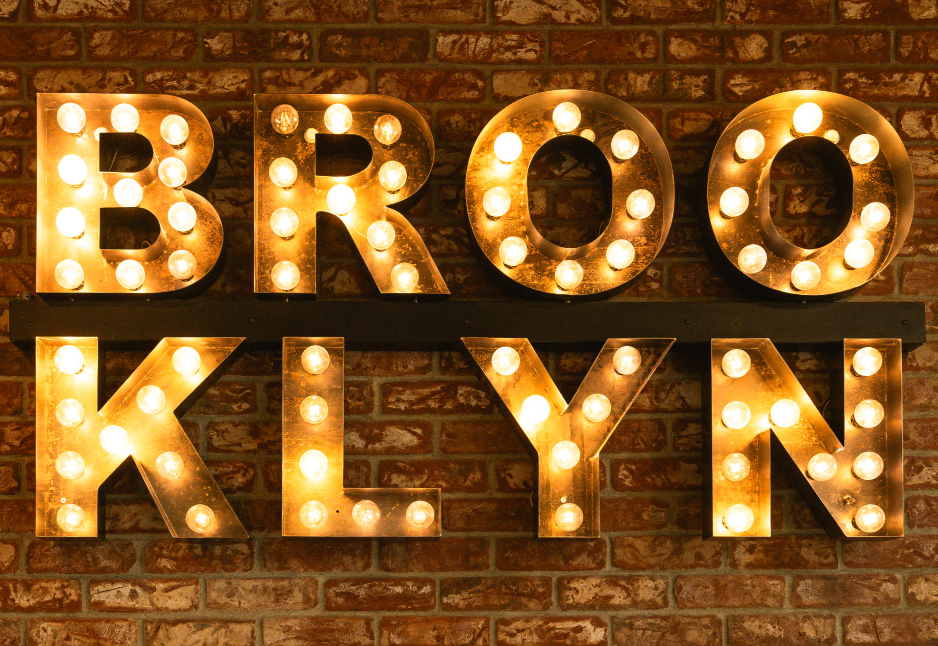 Straight Brooklyn Pizza watch party venue
