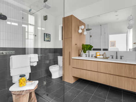 Luxurious Bathroom Design - Marwynn Construction - Cambie - Vancouver
