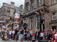 מופעי רחוב קרקסיים