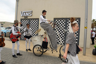 פורים ביריד המזרח