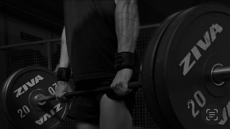 Personal Trainer Florian Marc Tschuggnall macht in Hamburg klassisches Kreuzheben
