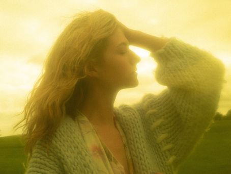 Ava Valianti captures quiet chaos on new single 'Clean My Room'