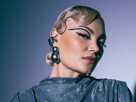 Alana Hil releases stunning new EP 'Diaries of a Common Woman' alongside video for 'In Between'